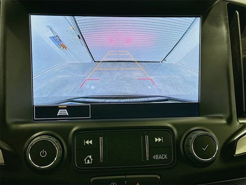 Used 2023 GMC Terrain SLT image 13