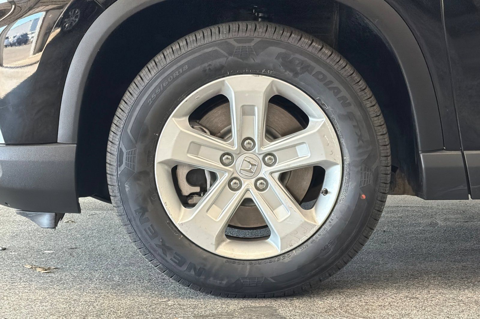 Used 2023 Honda Pilot LX image 25