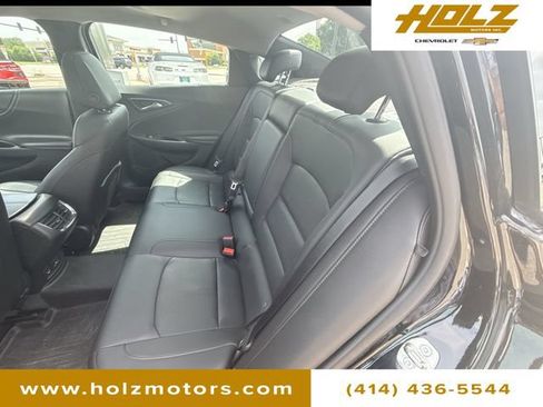 Certified 2018 Chevrolet Malibu Premier w/ Premier Sun and Wheel Package FWD image 27