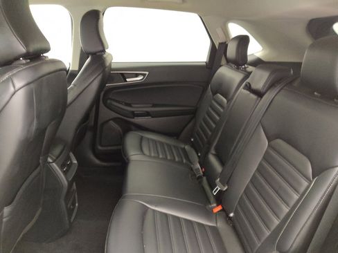 Used 2024 Ford Edge SEL image 18