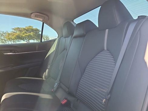 Used 2024 Toyota Camry SE image 20