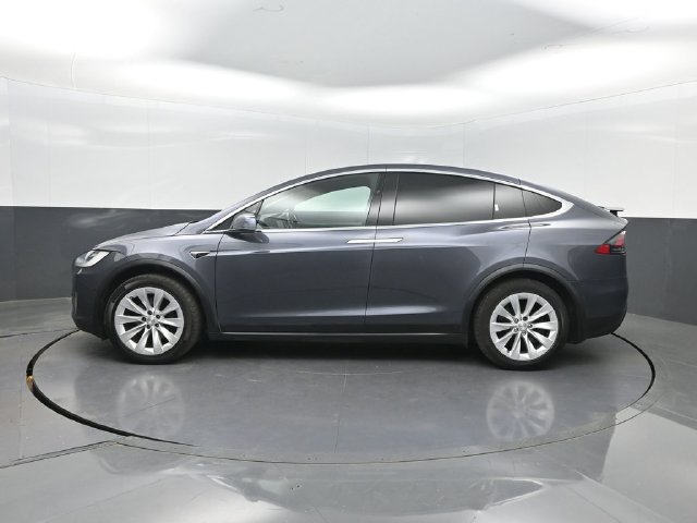 Used 2021 Tesla Model X Long Range AWD/4WD image 2