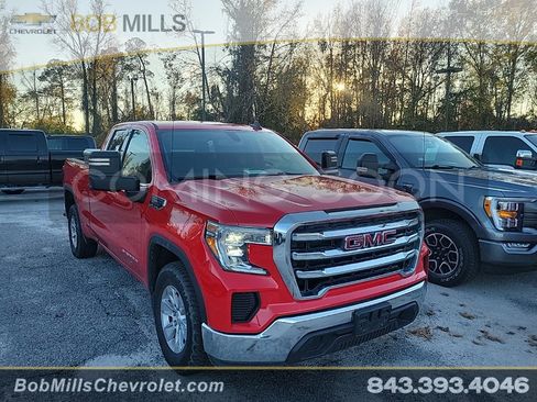 Used 2021 GMC Sierra 1500 SLE image 1