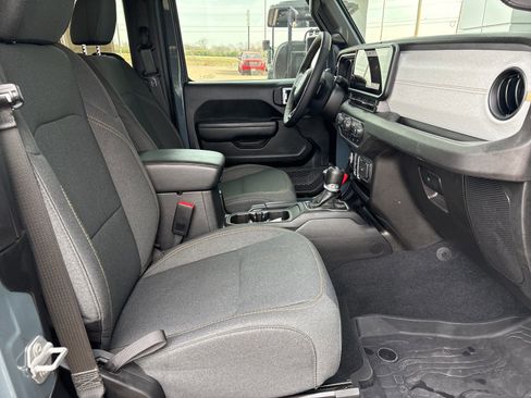 Used 2024 Jeep Wrangler Sport S image 14