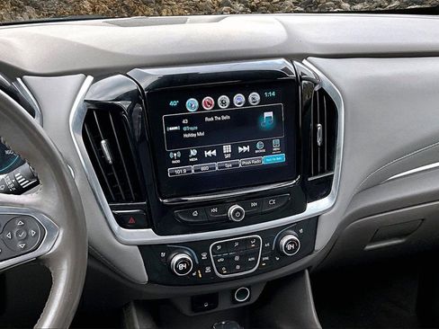 Used 2018 Chevrolet Traverse Premier image 6