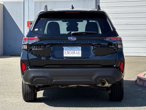 Certified 2025 Subaru Forester Premium w/ Convenience Package #1 AWD/4WD image 5