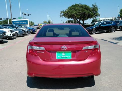 Used 2012 Toyota Camry LE FWD image 7