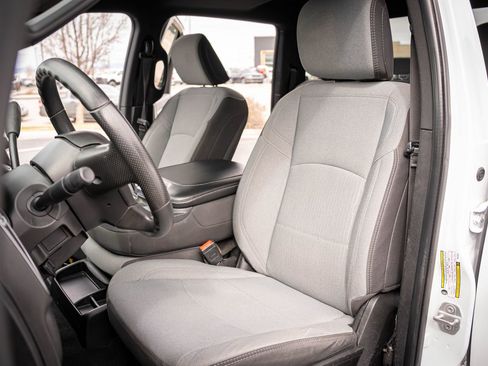 Used 2023 RAM 2500 Big Horn w/ Cold Weather Group image 12