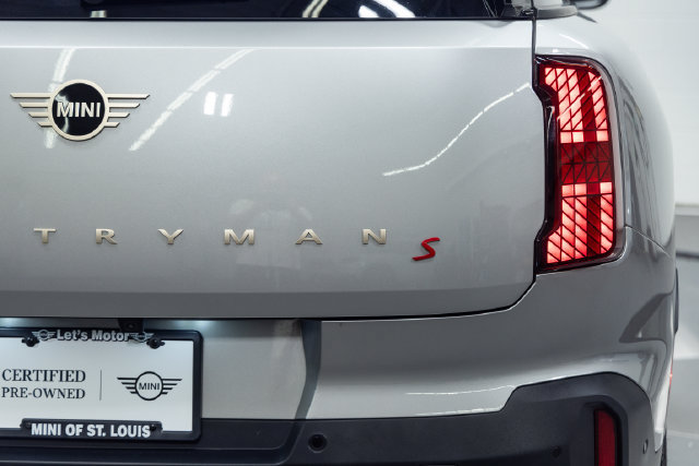 Certified 2025 MINI Cooper Countryman S AWD/4WD image 8