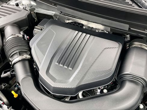 New 2026 Chevrolet Traverse High Country w/ LPO, Floor Liner Package FWD image 17