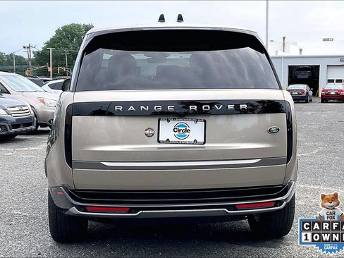 Used 2023 Land Rover Range Rover SE AWD/4WD image 4