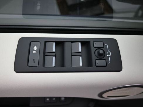 New 2026 Land Rover Discovery S AWD/4WD image 20