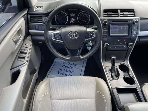 Used 2016 Toyota Camry SE FWD image 21