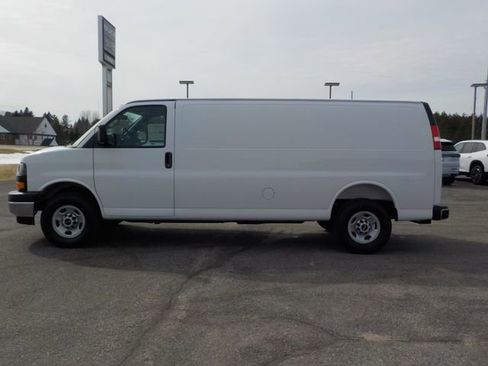 New 2026 GMC Savana 3500 Extended w/ Driver Convenience Package RWD image 6
