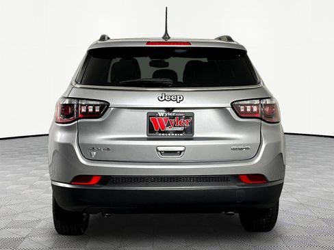 Used 2024 Jeep Compass Latitude w/ Altitude Special Edition AWD/4WD image 5