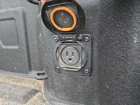 Used 2023 Chevrolet Silverado 1500 LT Trail Boss w/ Protection Package image 32