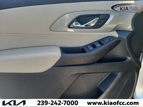 Used 2022 Chevrolet Traverse LS FWD image 20