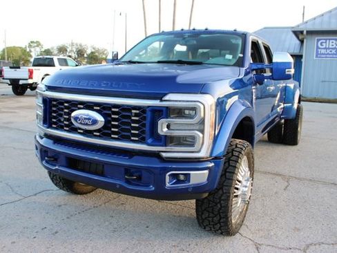 Used 2026 Ford F450 Platinum w/ Platinum Plus Package image 3
