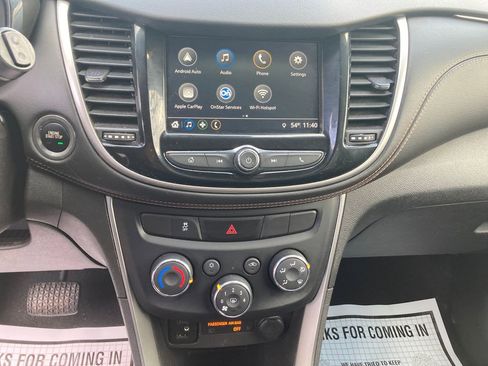Used 2018 Chevrolet Trax LT w/ LT Convenience Package image 22