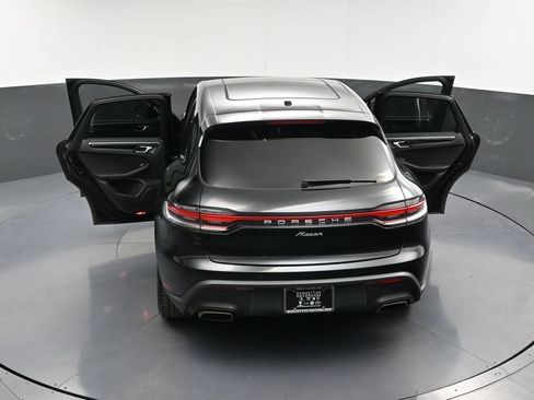 Certified 2023 Porsche Macan Turbo AWD/4WD image 32
