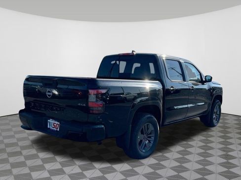 Used 2025 Nissan Frontier SV AWD/4WD image 3