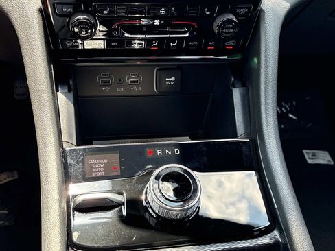 New 2025 Jeep Grand Cherokee L Limited w/ Black Appearance Package image 34