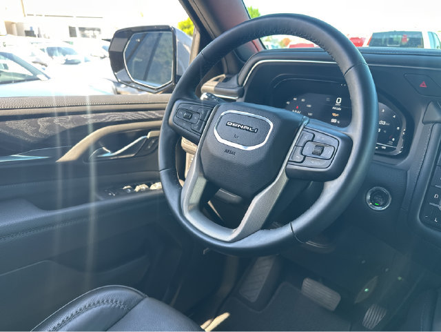 Certified 2023 GMC Yukon Denali AWD/4WD image 7