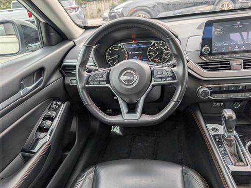 Used 2024 Nissan Altima 2.5 SR image 17