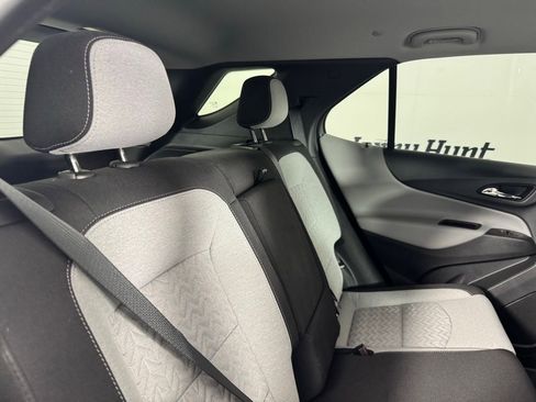 Used 2022 Chevrolet Equinox LS w/ LS Convenience Package image 27