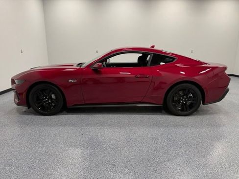 Used 2026 Ford Mustang GT RWD image 5