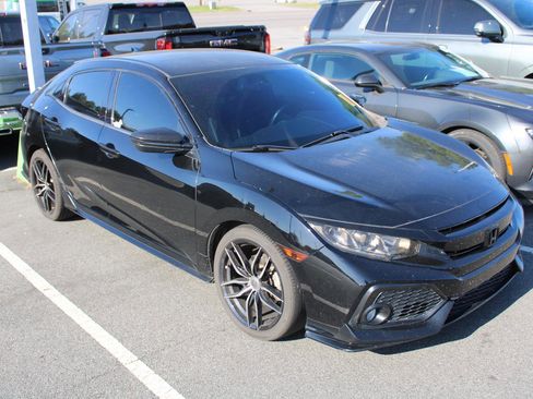 Used 2018 Honda Civic Sport image 3
