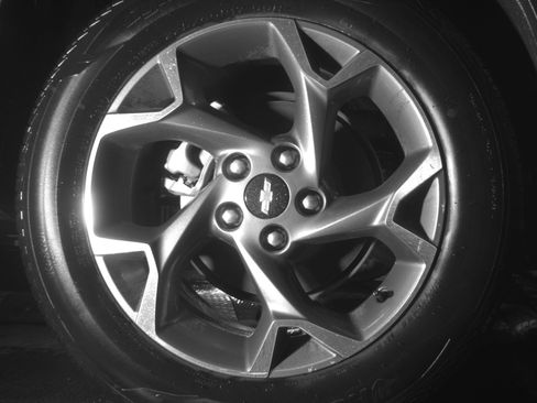 Used 2025 Chevrolet Trax LT w/ LT Convenience Package FWD image 15
