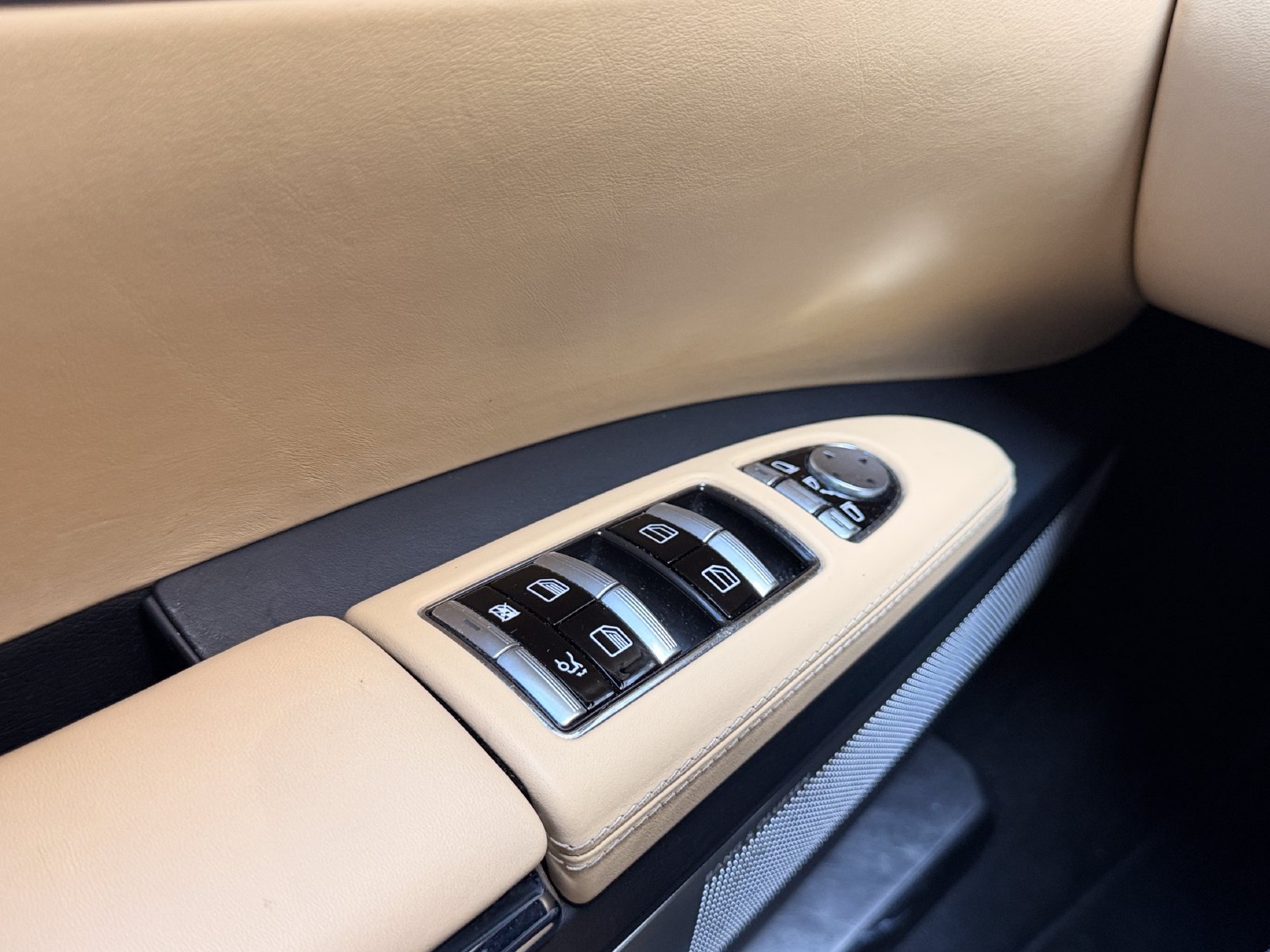 Used 2013 Mercedes-Benz S 63 AMG image 21