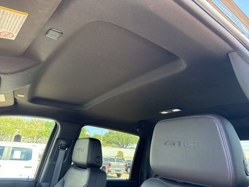 Used 2023 GMC Sierra 2500 AT4 image 14