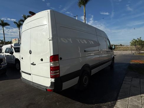 Used 2017 Mercedes-Benz Sprinter 2500 image 6