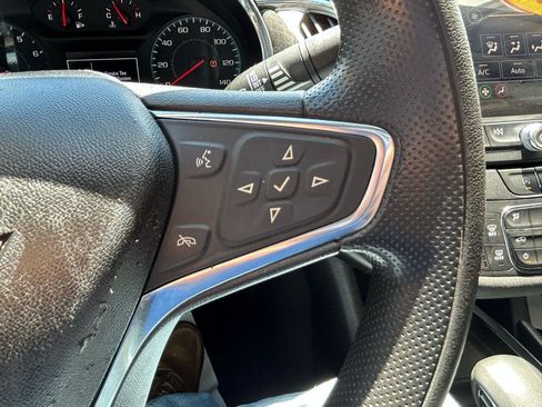 Used 2021 Chevrolet Malibu LT FWD image 20