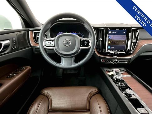 Used 2023 Volvo XC60 B5 Ultimate w/ Protection Package Premier image 7