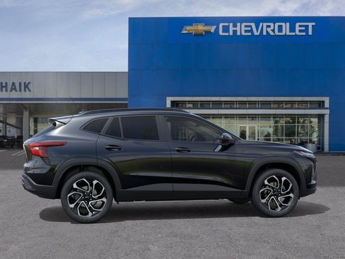 New 2026 Chevrolet Trax RS w/ Driver Confidence Package FWD image 5
