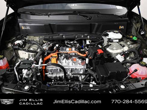 Certified 2026 Cadillac Vistiq Luxury w/ LPO, Floor Liner Package AWD/4WD image 34