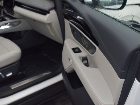 New 2026 Lincoln Nautilus Premier w/ Equipment Group 102A image 17