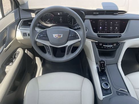 Used 2024 Cadillac XT5 Premium Luxury w/ LPO, Floor Liner Package FWD image 11