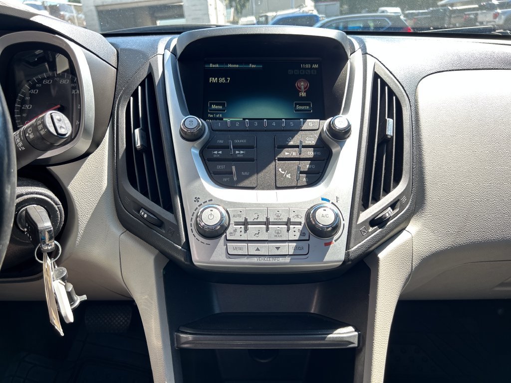 Used 2017 Chevrolet Equinox Premier w/ Enhanced Convenience Package FWD image 16