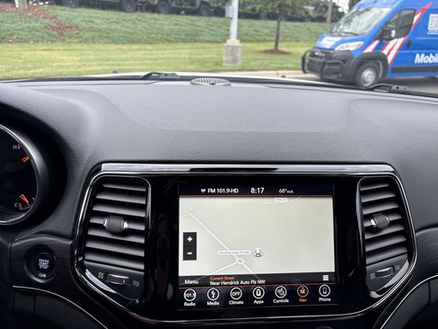 Used 2019 Jeep Grand Cherokee Limited X AWD/4WD image 31