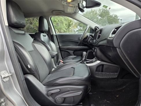 Used 2019 Jeep Compass Latitude w/ Popular Equipment Group image 16