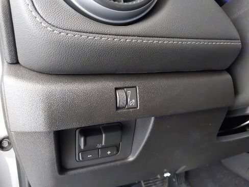 New 2026 Chevrolet Colorado LT w/ LT Convenience Package AWD/4WD image 24