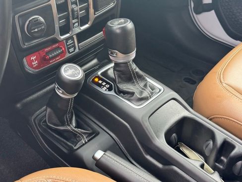 Used 2022 Jeep Wrangler Unlimited Rubicon w/ LED Lighting Group image 20