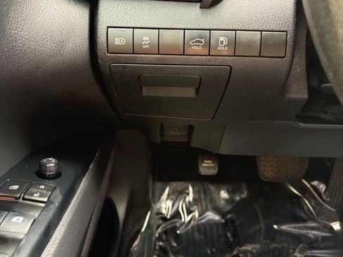 Used 2020 Toyota Camry LE FWD image 22