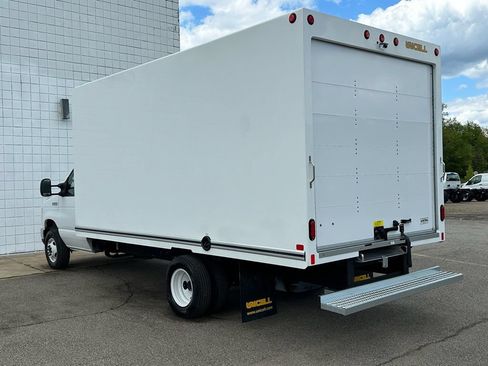 New 2027 Ford E-450 and Econoline 450 Super Duty w/ Power Equipment Group RWD image 28