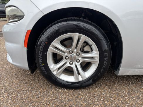 Used 2023 Dodge Charger SXT RWD image 8