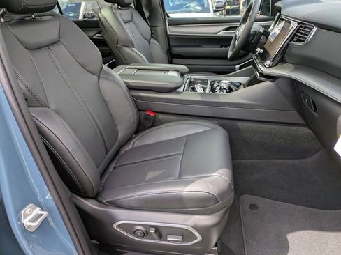 New 2026 Jeep Grand Wagoneer L Limited AWD/4WD image 31